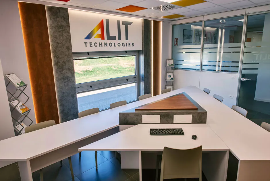 Sala meeting per azienda Alit Technologies a S.Bonifacio VR